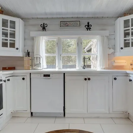 Solfred - 200m From The Sea By Interhome *